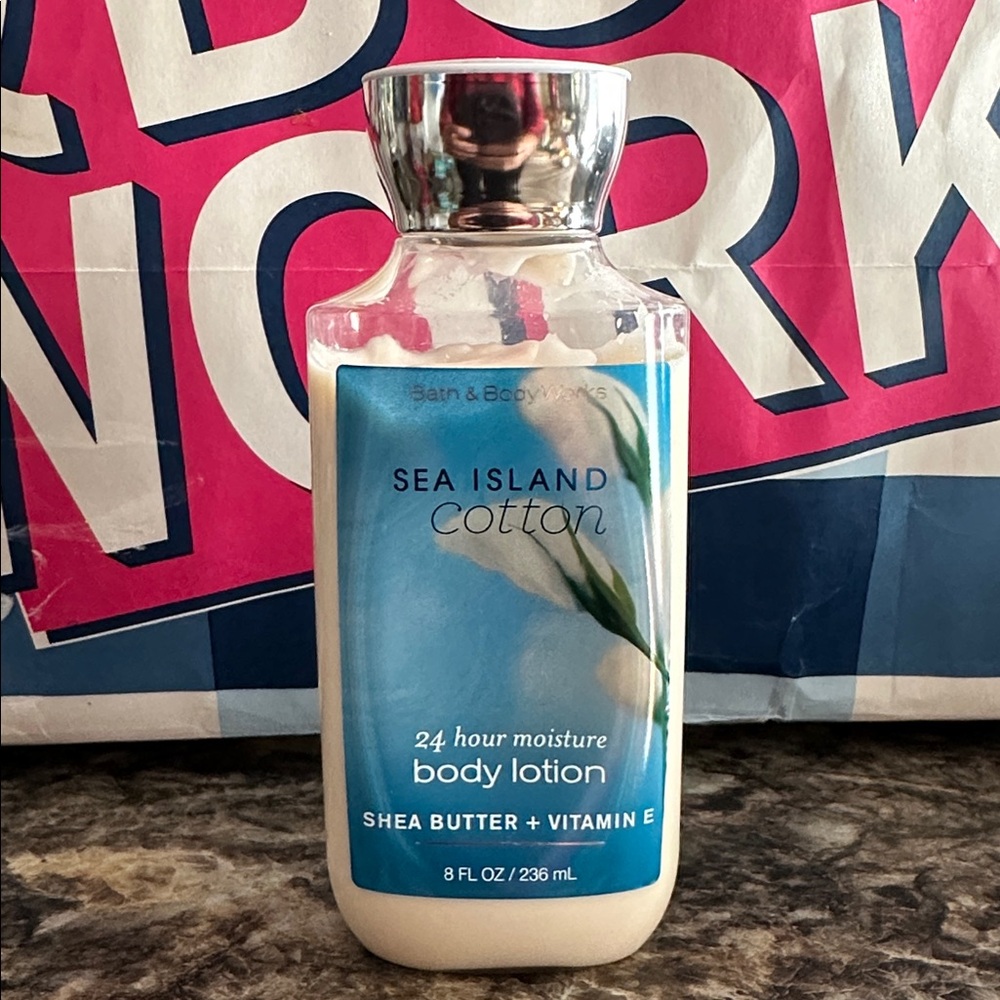 Bath & Body Works Sea Isaland Cotton 95% full